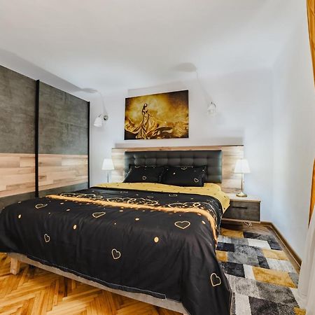 Republicii Premium Lägenhet Braşov Exteriör bild